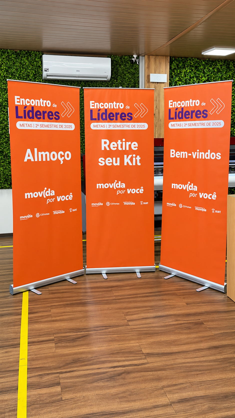 Banners roll-up de evento corporativo